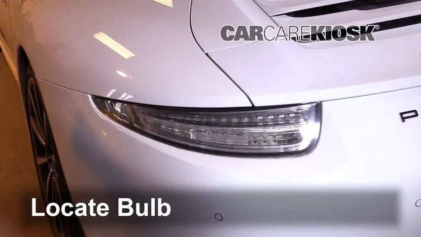 2013 Porsche 911 Carrera S 3.8L 6 Cyl. Coupe Lights